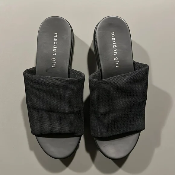 Women's Shelbie Wedge Sandal Used